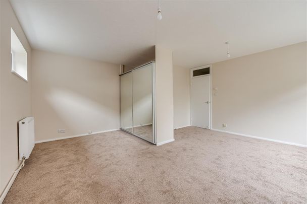 To Let 1 Bed Studio - Photo 1