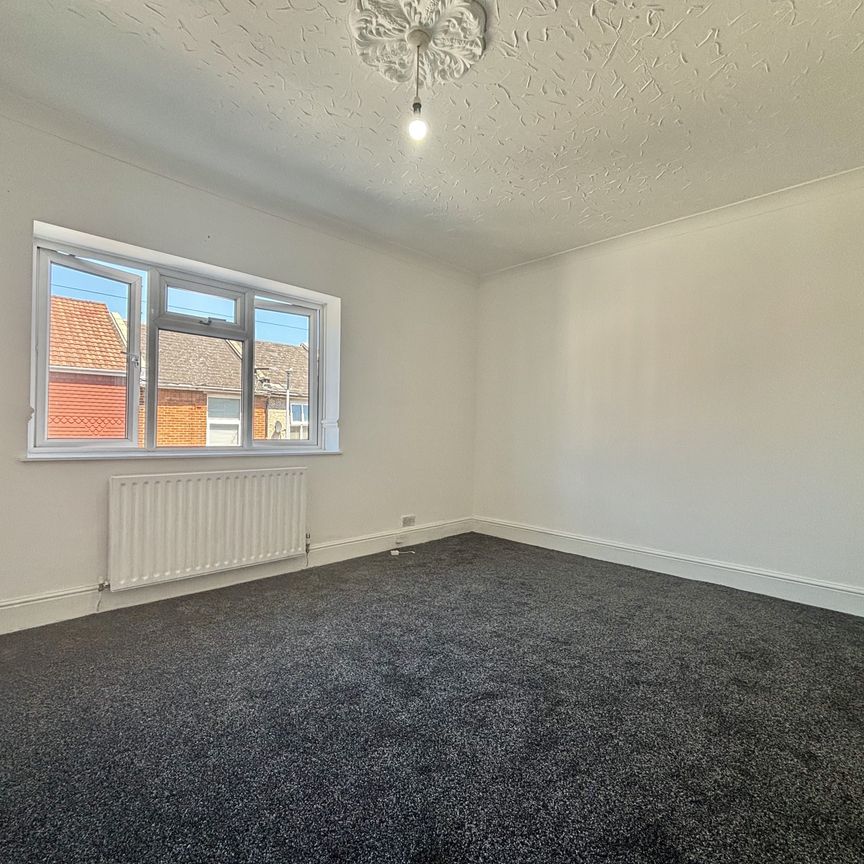 Stanley Road, Portsmouth - Photo 1
