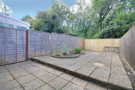 2 bedroom semi-detached house to rent - Photo 3