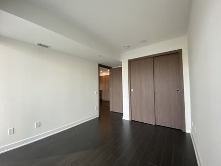 For Lease - 17 Bathurst Street Unit# 1011, Toronto, Ontario - Photo 4