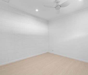 Designer Living in Prime Arundel – Just 1 km to GCUH - Photo 1