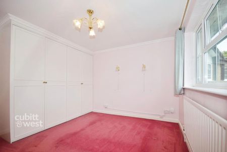 4 bedroom detached house to rent - Photo 4