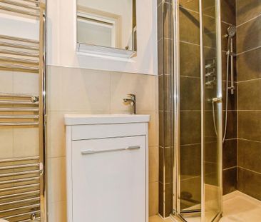 4 bedroom detached house to rent - Photo 2