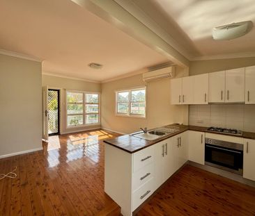 GEM ON GOULD - Photo 2