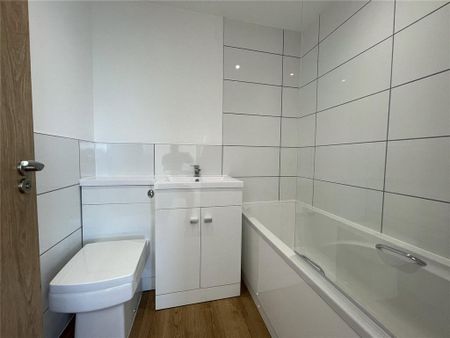 3 bedroom apartment to rent - Photo 5
