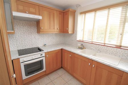 2 bedroom maisonette to rent - Photo 5