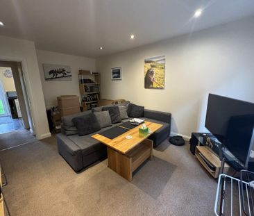 3 bedroom semi-detached house to rent - Photo 3