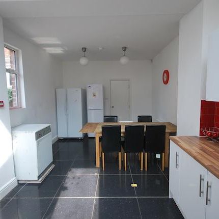 7 bedroom terraced house to rent - Photo 1