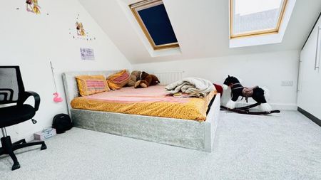 4 bedroom terraced house to rent - Photo 4