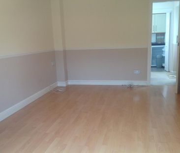 2 bedroom semi-detached house to rent - Photo 4