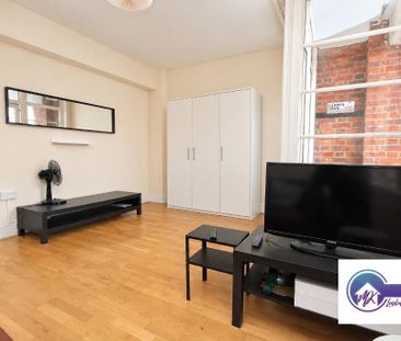 1 Bedroom Room in Flat Share To Rent - Photo 1