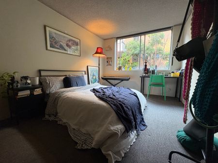 Kensington - Photo 3