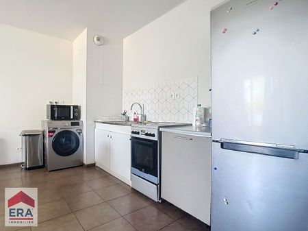 Appartement 3 pièces 57m2 MARSEILLE 13EME 940 euros - Photo 5