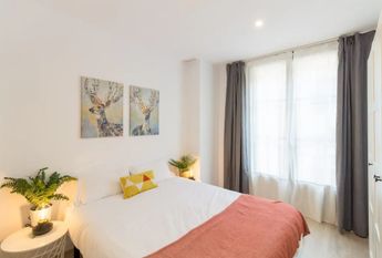 Carrer dels Salvador, Barcelona, Catalonia 08001