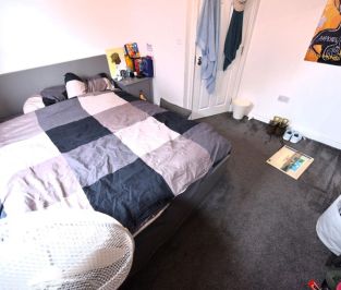 2 bedroom Flat in Marsh Vale, Leeds - Photo 5