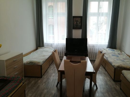 Mieszkanie pracownicze, dla 10-12 osób, centrum - Photo 1