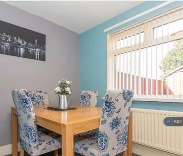 1 bedroom in a house share to rent - Photo 4