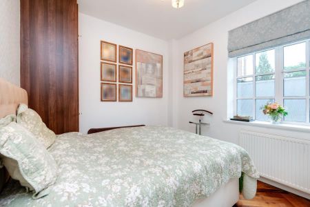4 bedroom apartment to rent - Photo 4