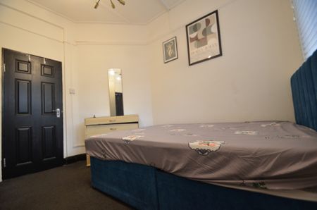 1 bedroom Ground floor flat to rent - Photo 3