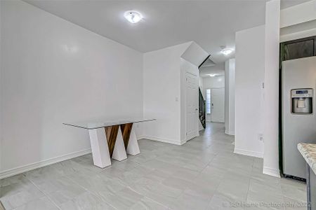 For Lease - 3 Bradbury Road, Hamilton, Ontario - Photo 3