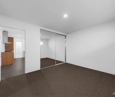 BRIGHT, LIGHT, BALDIVIS DELIGHT - Photo 4