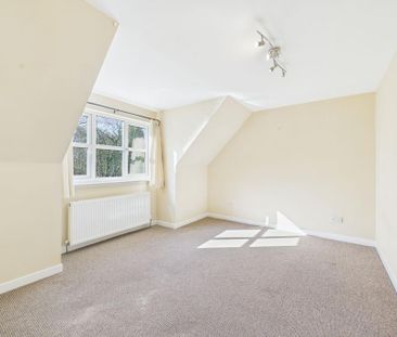 4 bedroom detached house to rent - Photo 5