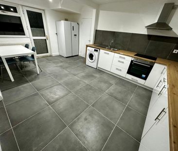 4 bed Semi-Detached House for Rent - Photo 5