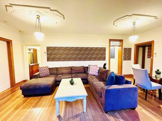 Camberwell - Photo 1