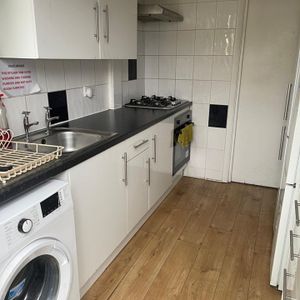 Room in a Shared House, Thornton Heath, CR7 - Photo 2