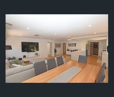 SUPERBLY PRESENTED HOME IN PRIVATE REAR POSITION - Photo 2