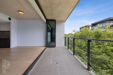 Waterfront Living in the Heart of Kingston Foreshore - Photo 4