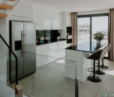 Luxury Villa for rent in Alicante, Spain - Photo 2