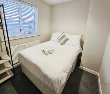 3 bedroom semi-detached house to rent - Photo 4