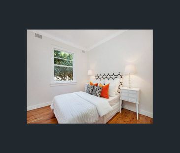 STUNNING TWO BEDROOM APARTMENT OPPOSITE REDLEAF BEACH WITH PARKING - Photo 3