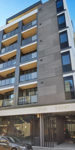 Stylish Inner-City Living in the Heart of Richmond - Photo 4