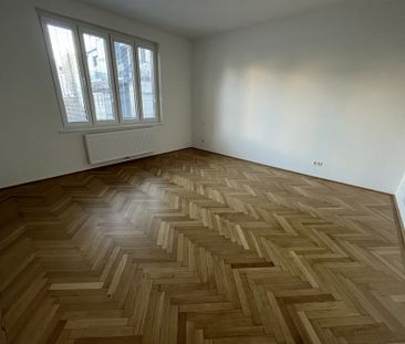 UNBEFRISTETER ERSTBEZUG: 2-Zimmer Altbau-Wohnung nahe Casino Zögern... - Foto 2