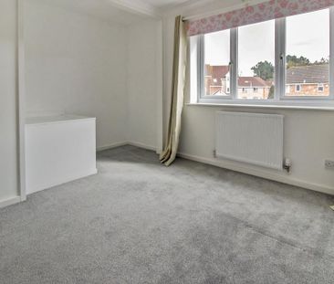 2 bedroom end of terrace house to rent - Photo 3