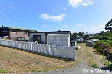 8 Bingham Street, Dodges Ferry, TAS 7173 - Photo 2
