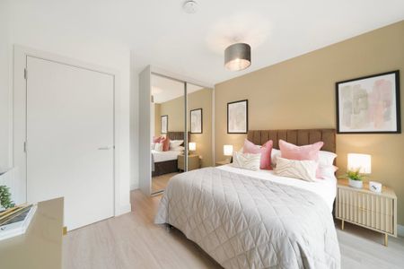 The Oakgate, KT22 7RZ, Surrey - Photo 2