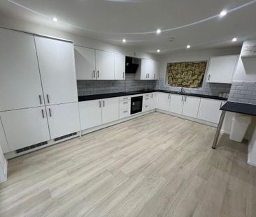 1 bedroom in a house share to rent - Photo 6