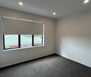 Discover the perfect blend of comfort and convenience in this moder... - Photo 1