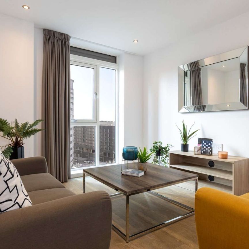 OCTOBER MOVE-IN | 2 BED 2 BATH APARTMENT | PARKING AVAILABLE | PRIME LOCATION | 24-HOUR CONCIERGE | RESIDENTS GYM - Photo 1