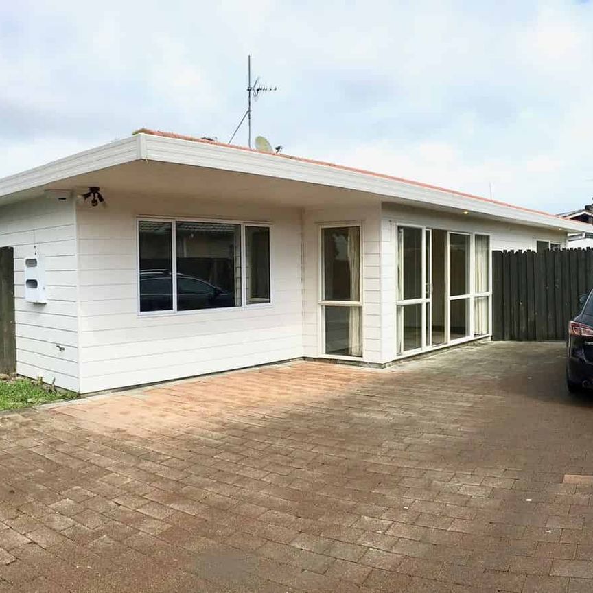 Family Friendly Home - Photo 1