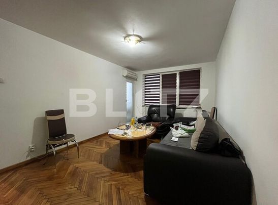 Apartament 3 camere, 74 mp, semidecomandat, centrală termică, zona Centrală - Fotografie 1