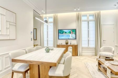 Appartement à louer à Paris 8Ème - Photo 4