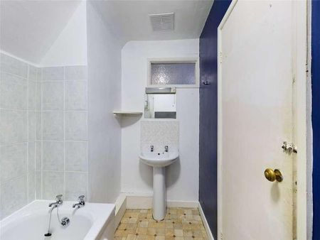 The Avenue, Ross-on-wye, Herefordshire, HR9 - Photo 4