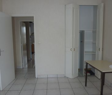 Appartement - 2 pièces - 36,73 m² - Laval - Photo 2