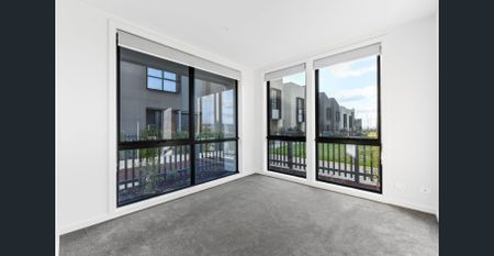 EXPERIENCE ELEVATED LIVING IN BROMPTON ESTATE! - Photo 4