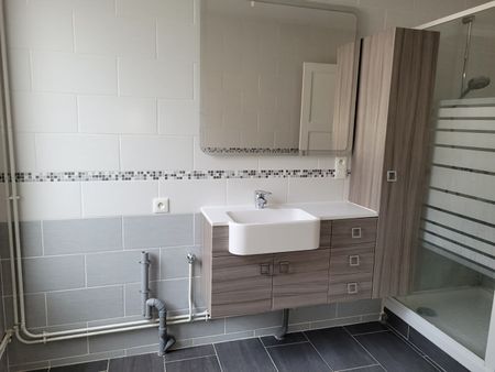 Location Appartement 3 pièces 77m² - Photo 5