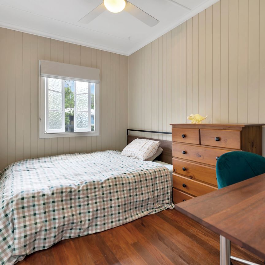 3 Bedroom unit with outdoor entertaining and lush green views! - Photo 1